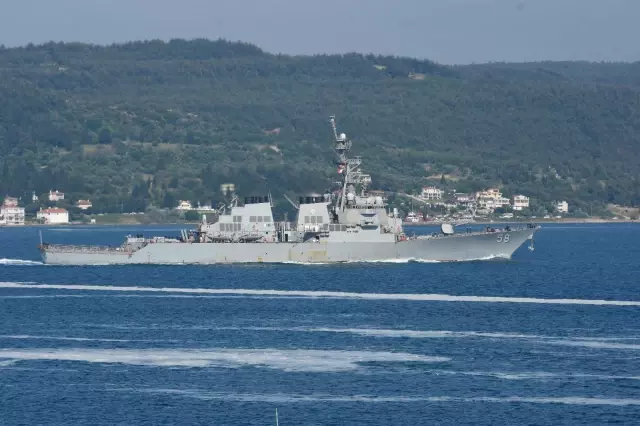 ABD savaş gemisi Çanakkale Boğazı'ndan geçti ABD savaş gemisi Çanakkale Boğazı'ndan geçti