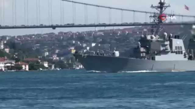 ABD savaş gemisi İstanbul Boğazı'ndan geçti ABD savaş gemisi İstanbul Boğazı'ndan geçti