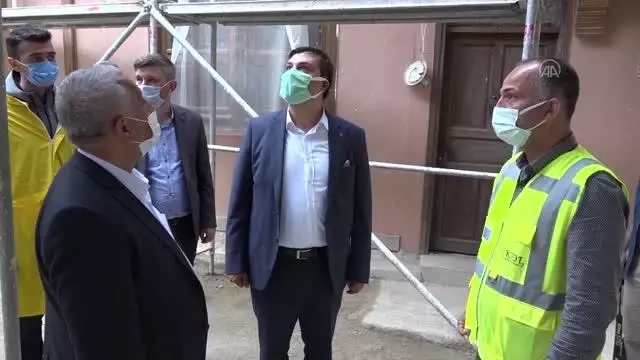 AFYONKARAHİSAR - Uşak Belediye Başkanı Çakın, Sokak Sağlıklaştırma Projesini inceledi AFYONKARAHİSAR - Uşak Belediye Başkanı Çakın, Sokak Sağlıklaştırma Projesini inceledi