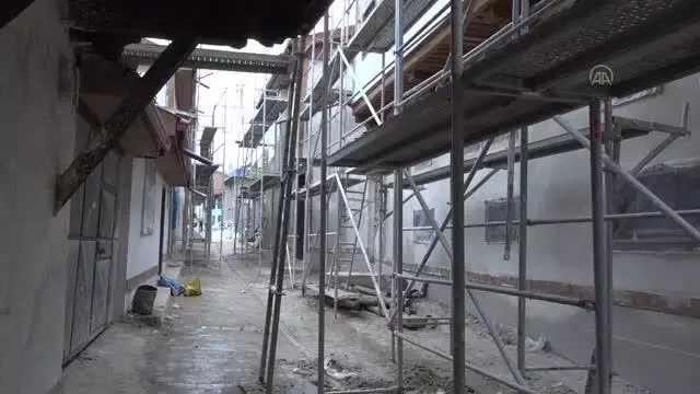 AFYONKARAHİSAR - Uşak Belediye Başkanı Çakın, Sokak Sağlıklaştırma Projesini inceledi AFYONKARAHİSAR - Uşak Belediye Başkanı Çakın, Sokak Sağlıklaştırma Projesini inceledi