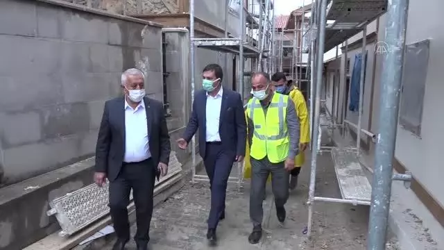 AFYONKARAHİSAR - Uşak Belediye Başkanı Çakın, Sokak Sağlıklaştırma Projesini inceledi AFYONKARAHİSAR - Uşak Belediye Başkanı Çakın, Sokak Sağlıklaştırma Projesini inceledi