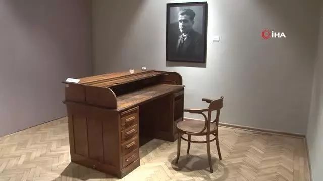 Ahmet Hamdi Tanpınar, doğumunun 120. yılında Beyoğlu'ndaki sergiyle anıldı Ahmet Hamdi Tanpınar, doğumunun 120. yılında Beyoğlu'ndaki sergiyle anıldı