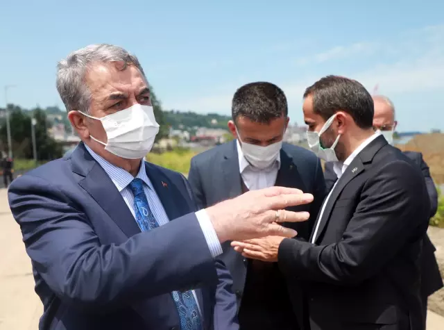 AK Parti Genel Başkan Yardımcısı Yazıcı, Rize'de Millet Bahçesinin yapıldığı alanda incelemelerde bulundu AK Parti Genel Başkan Yardımcısı Yazıcı, Rize'de Millet Bahçesinin yapıldığı alanda incelemelerde bulundu