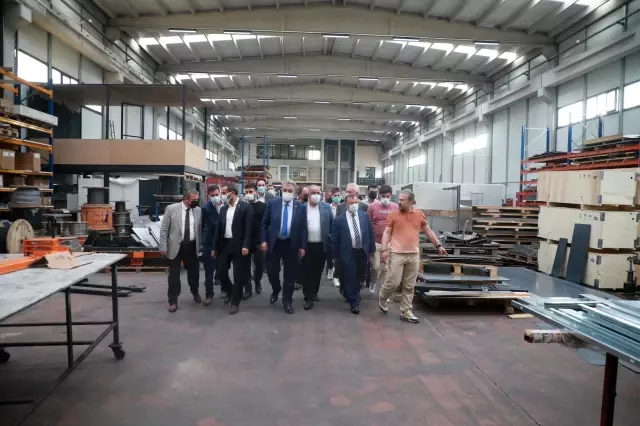 AK Parti Genel Başkan Yardımcısı Yazıcı, Rize Organize Sanayi Bölgesi'nde incelemelerde bulundu AK Parti Genel Başkan Yardımcısı Yazıcı, Rize Organize Sanayi Bölgesi'nde incelemelerde bulundu