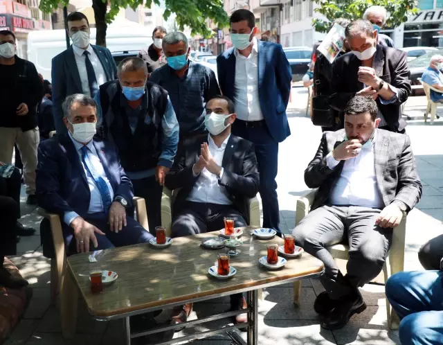 AK Parti Genel Başkan Yardımcısı Yazıcı, Rize'de Millet Bahçesinin yapıldığı alanda incelemelerde bulundu AK Parti Genel Başkan Yardımcısı Yazıcı, Rize'de Millet Bahçesinin yapıldığı alanda incelemelerde bulundu