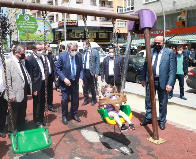 AK Parti Genel Başkan Yardımcısı Yazıcı, Rize'de Millet Bahçesinin yapıldığı alanda incelemelerde bulundu AK Parti Genel Başkan Yardımcısı Yazıcı, Rize'de Millet Bahçesinin yapıldığı alanda incelemelerde bulundu