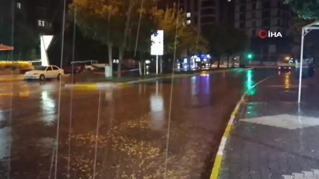 Aksaray'da sağanak etkili oldu Aksaray'da sağanak etkili oldu