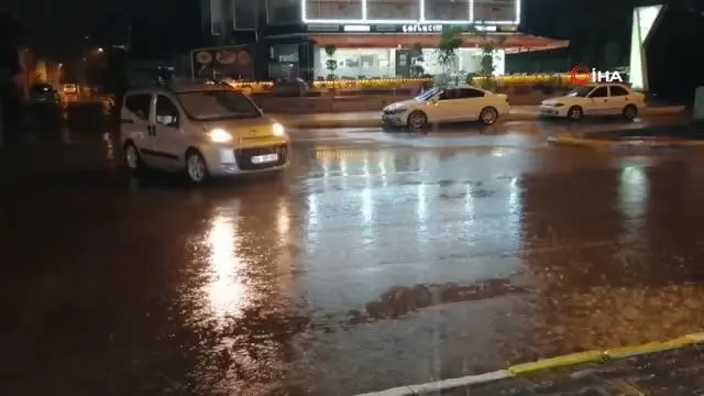 Aksaray'da sağanak etkili oldu Aksaray'da sağanak etkili oldu
