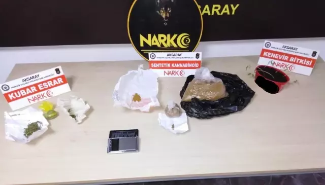 Aksaray'da uyuşturucu sattıkları iddia edilen 4 şüpheli tutuklandı Aksaray'da uyuşturucu sattıkları iddia edilen 4 şüpheli tutuklandı