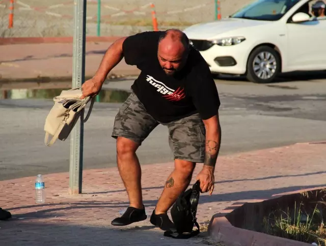 Alkollü İran uyruklu sürücü polisin 'dur' ihtarına uymayınca kaza yaptı Alkollü İran uyruklu sürücü polisin 'dur' ihtarına uymayınca kaza yaptı
