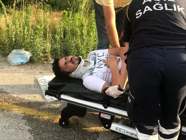 Alkollü sürücü hatalı sollama yaptı, iki otomobil çarpıştı: 4 yaralı Alkollü sürücü hatalı sollama yaptı, iki otomobil çarpıştı: 4 yaralı