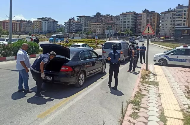 Antakya'da 32 ekiple asayiş denetimi Antakya'da 32 ekiple asayiş denetimi