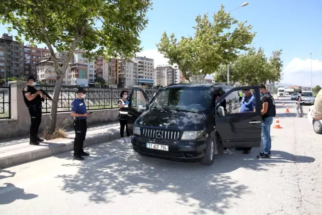 Antakya'da 32 ekiple asayiş denetimi Antakya'da 32 ekiple asayiş denetimi