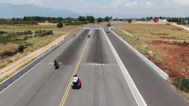 Antalyalı çılgın iş adamı, bu kez modifiye ettiği jet ski ile karada hız yaptı Antalyalı çılgın iş adamı, bu kez modifiye ettiği jet ski ile karada hız yaptı