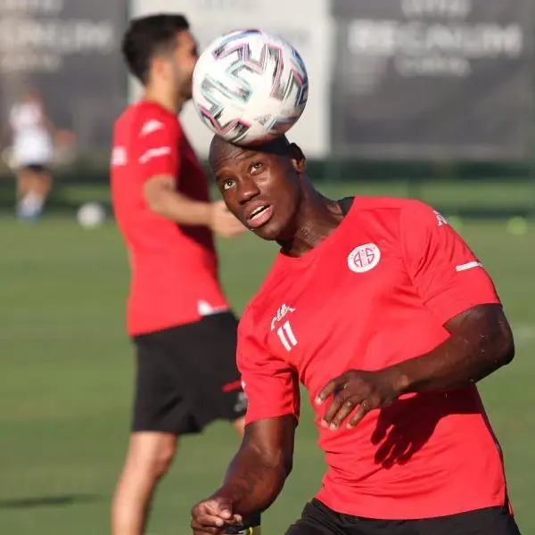Antalyaspor, 4 futbolcuyla yolları ayırıyor Antalyaspor, 4 futbolcuyla yolları ayırıyor