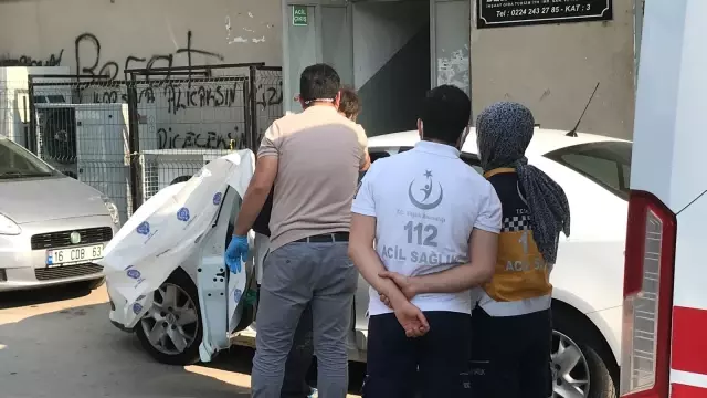 Araç içinde hayatına son verdi Araç içinde hayatına son verdi