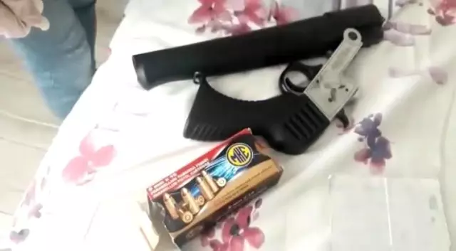 Araç ilanı veren vatandaşları dolandıran 8 kişilik çete çökertildi Araç ilanı veren vatandaşları dolandıran 8 kişilik çete çökertildi