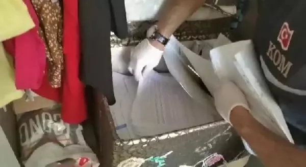 Son dakika haberi! Araç ilanı veren vatandaşları dolandıran çeteye operasyon: 17 gözaltı Son dakika haberi! Araç ilanı veren vatandaşları dolandıran çeteye operasyon: 17 gözaltı