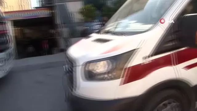 Asansör boşluğuna düşen işçi yaralı olarak kurtarıldı Asansör boşluğuna düşen işçi yaralı olarak kurtarıldı