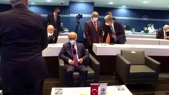 ASO Başkanı Özdebir, Odanın Meslek Komiteleri Ortak Toplantısı'nda konuştu ASO Başkanı Özdebir, Odanın Meslek Komiteleri Ortak Toplantısı'nda konuştu