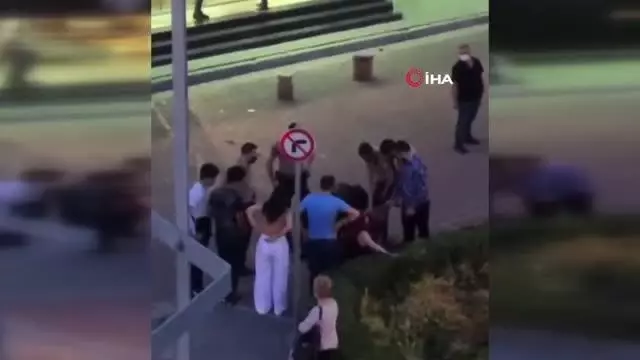 Avcılar'da annesine saldırdığı iddia edilen şahıs, gözaltına alındı Avcılar'da annesine saldırdığı iddia edilen şahıs, gözaltına alındı