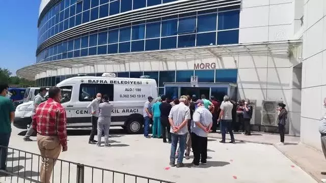 Bafra'da arkadaşlar arasında çıkan kavgada 3 kişi hayatını kaybetti (2) Bafra'da arkadaşlar arasında çıkan kavgada 3 kişi hayatını kaybetti (2)