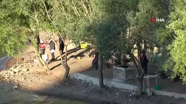 Son dakika! Bafra'da karavanda çıkan tartışmada 3 kişi silahla vurularak öldürüldü Son dakika! Bafra'da karavanda çıkan tartışmada 3 kişi silahla vurularak öldürüldü