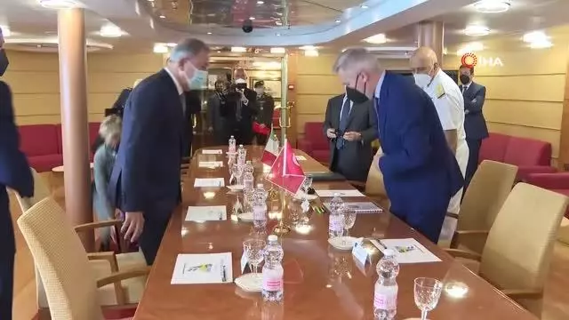 Bakan Akar, İtalya ve İngiltere Savunma Bakanları ile Sicilya'daki üçlü toplantıda bir araya geldi Bakan Akar, İtalya ve İngiltere Savunma Bakanları ile Sicilya'daki üçlü toplantıda bir araya geldi