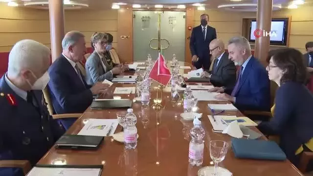 Bakan Akar, İtalya ve İngiltere Savunma Bakanları ile Sicilya'daki üçlü toplantıda bir araya geldi Bakan Akar, İtalya ve İngiltere Savunma Bakanları ile Sicilya'daki üçlü toplantıda bir araya geldi
