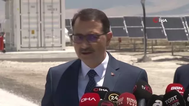 Son dakika haberleri | Bakan Dönmez'den 'Yenilenebilir Enerji Kaynak Alanları, Güneş Enerjisi Santrali'nde incelemelerin ardından açıklama Son dakika haberleri | Bakan Dönmez'den 'Yenilenebilir Enerji Kaynak Alanları, Güneş Enerjisi Santrali'nde incelemelerin ardından açıklama
