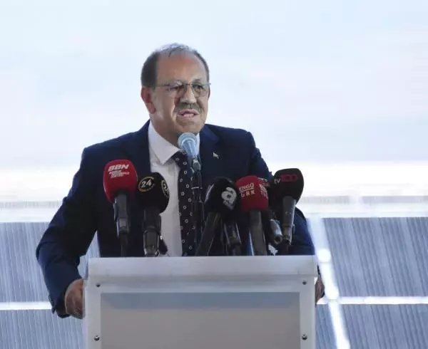 KONYA BAKAN DÖNMEZ: KARAPINAR GES'İ 2022'DE TAM KAPASİTEYLE DEVREYE ALACAĞIZ KONYA BAKAN DÖNMEZ: KARAPINAR GES'İ 2022'DE TAM KAPASİTEYLE DEVREYE ALACAĞIZ