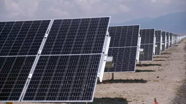 KONYA BAKAN DÖNMEZ: KARAPINAR GES'İ 2022'DE TAM KAPASİTEYLE DEVREYE ALACAĞIZ KONYA BAKAN DÖNMEZ: KARAPINAR GES'İ 2022'DE TAM KAPASİTEYLE DEVREYE ALACAĞIZ