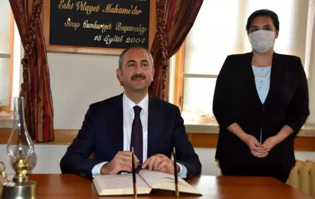 Bakan Gül: 'Bir takım polemiklerle siyaset yapmanın Türkiye'ye hiçbir faydası yok' Bakan Gül: 'Bir takım polemiklerle siyaset yapmanın Türkiye'ye hiçbir faydası yok'