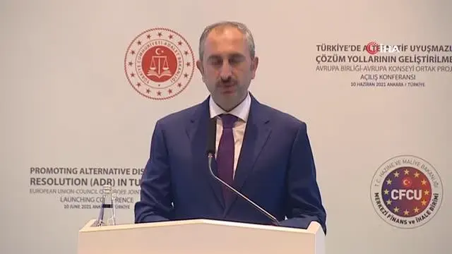 Bakan Gül: 'Paylaştığımız bütün rakamların ve istatistiklerin içinde insan vardır' Bakan Gül: 'Paylaştığımız bütün rakamların ve istatistiklerin içinde insan vardır'