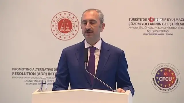 Bakan Gül: 'Paylaştığımız bütün rakamların ve istatistiklerin içinde insan vardır' Bakan Gül: 'Paylaştığımız bütün rakamların ve istatistiklerin içinde insan vardır'