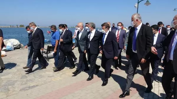 BAKAN KARAİSMAİLOĞLU: AYVALIK'A MODERN BALIKÇI BARINAKLARI YAPILACAK BAKAN KARAİSMAİLOĞLU: AYVALIK'A MODERN BALIKÇI BARINAKLARI YAPILACAK