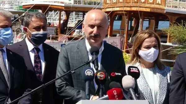BAKAN KARAİSMAİLOĞLU: AYVALIK'A MODERN BALIKÇI BARINAKLARI YAPILACAK BAKAN KARAİSMAİLOĞLU: AYVALIK'A MODERN BALIKÇI BARINAKLARI YAPILACAK