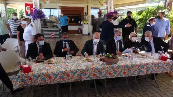 BAKAN KARAİSMAİLOĞLU: AYVALIK'A MODERN BALIKÇI BARINAKLARI YAPILACAK BAKAN KARAİSMAİLOĞLU: AYVALIK'A MODERN BALIKÇI BARINAKLARI YAPILACAK