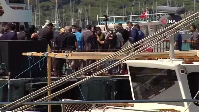 Bakan Karaismailoğlu: 'Devlet olarak ilk günden itibaren Ayvalık gündemimizde' Bakan Karaismailoğlu: 'Devlet olarak ilk günden itibaren Ayvalık gündemimizde'