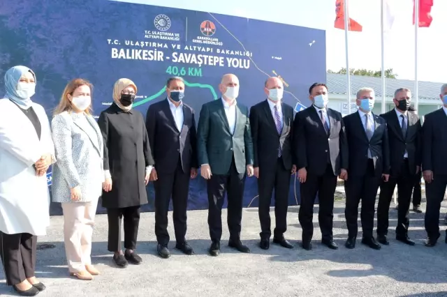 Bakan Karaismailoğlu, Savaştepe şantiyesini inceledi Bakan Karaismailoğlu, Savaştepe şantiyesini inceledi
