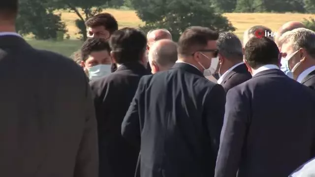 Bakan Karaismailoğlu, Savaştepe şantiyesini inceledi Bakan Karaismailoğlu, Savaştepe şantiyesini inceledi