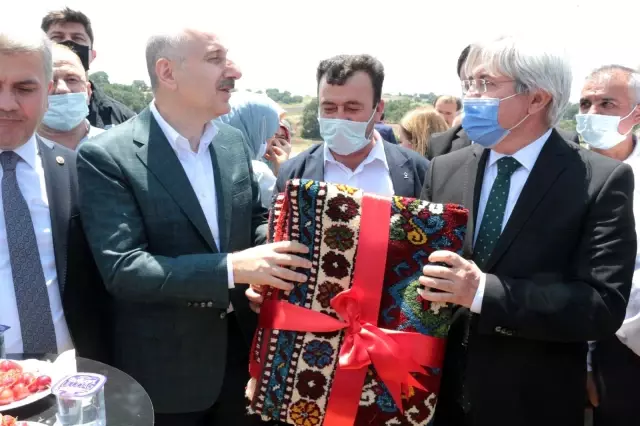 Bakan Karaismailoğlu yol çalışmalarını denetledi Bakan Karaismailoğlu yol çalışmalarını denetledi