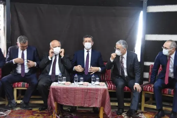 BAKAN SELÇUK, TÜRKİYE'NİN İLK ANADOLU MASAL EVİ'Nİ ESKİŞEHİR'DE AÇTI BAKAN SELÇUK, TÜRKİYE'NİN İLK ANADOLU MASAL EVİ'Nİ ESKİŞEHİR'DE AÇTI