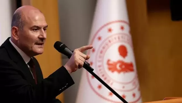 Bakan Soylu'dan dikkat çeken uyarı: Kuzularımızı uyuşturucu çakallarına kaptırmayalım Bakan Soylu'dan dikkat çeken uyarı: Kuzularımızı uyuşturucu çakallarına kaptırmayalım
