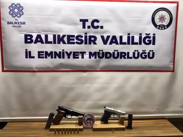 Balıkesir'de polisten 37 şahsa 'Huzur' operasyonu Balıkesir'de polisten 37 şahsa 'Huzur' operasyonu