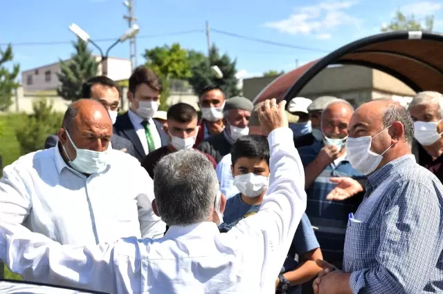 Başkan Memduh Büyükkılıç, kırsal mahallelerde vatandaşlarla bir araya geldi Başkan Memduh Büyükkılıç, kırsal mahallelerde vatandaşlarla bir araya geldi