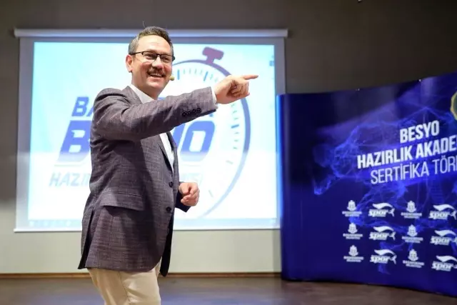 Başkan Kartoğlu: 'Başakşehirli gençler hayal kuracak, bizler yapacağız' Başkan Kartoğlu: 'Başakşehirli gençler hayal kuracak, bizler yapacağız'