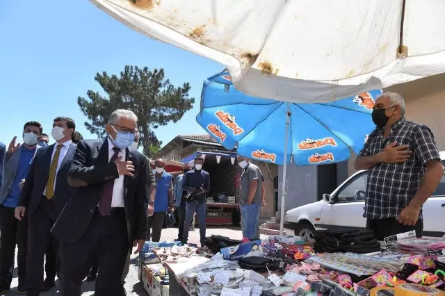 Başkan Memduh Büyükkılıç, kırsal mahallelerde vatandaşlarla bir araya geldi Başkan Memduh Büyükkılıç, kırsal mahallelerde vatandaşlarla bir araya geldi