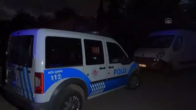 Son dakika... Başkasının evine girip camları kıran kişi gözaltına alındı Son dakika... Başkasının evine girip camları kıran kişi gözaltına alındı