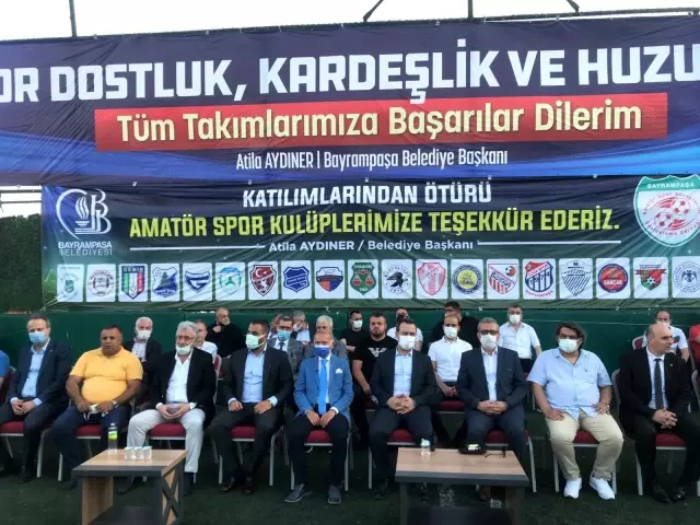 Bayrampaşa'da Milli Takım'a destek maçı düzenlendi Bayrampaşa'da Milli Takım'a destek maçı düzenlendi